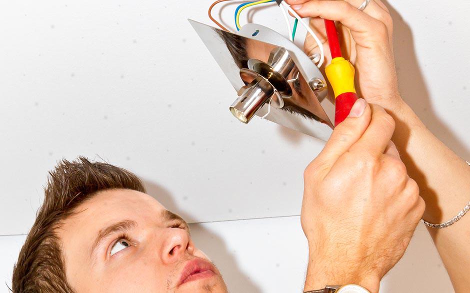 électricien professionnel Paris 8